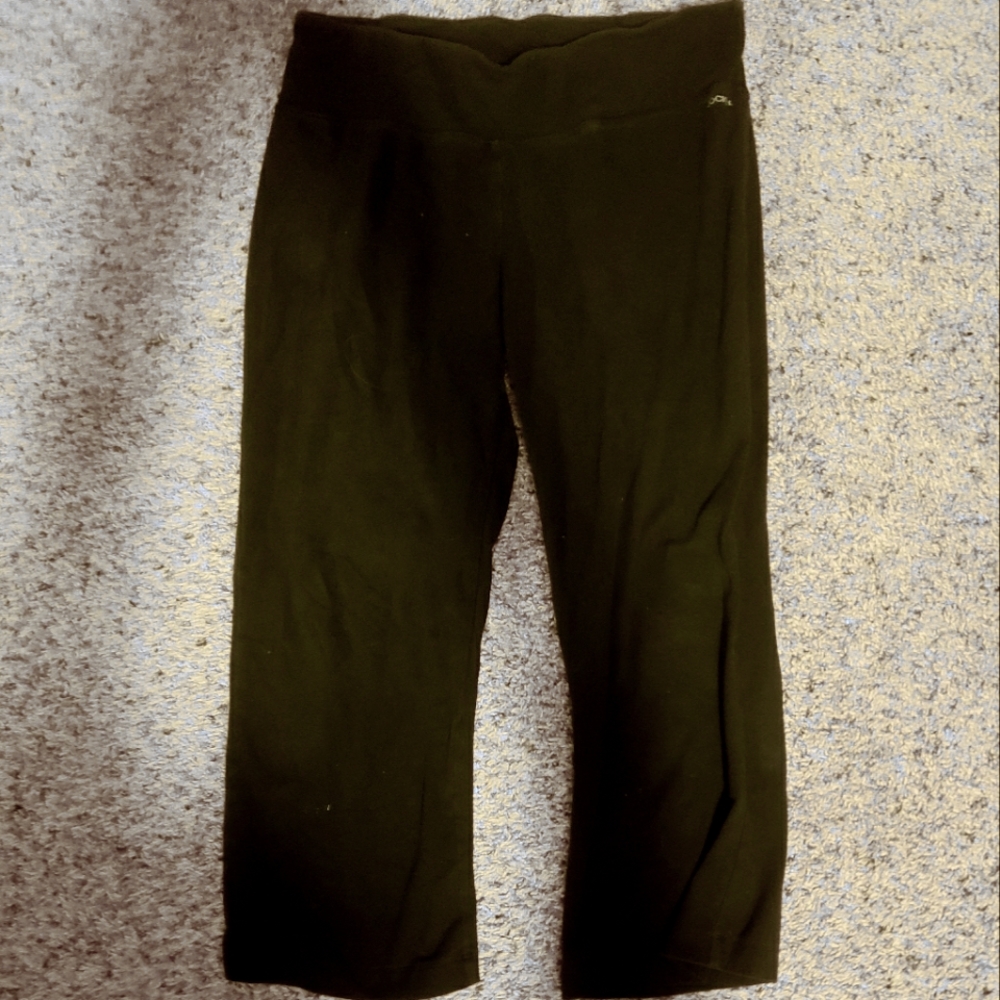 Black Capri Pants